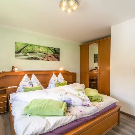 Holiday Graber Apartment